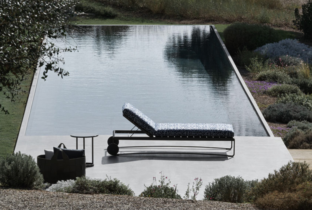 Guell by simplysofas.in